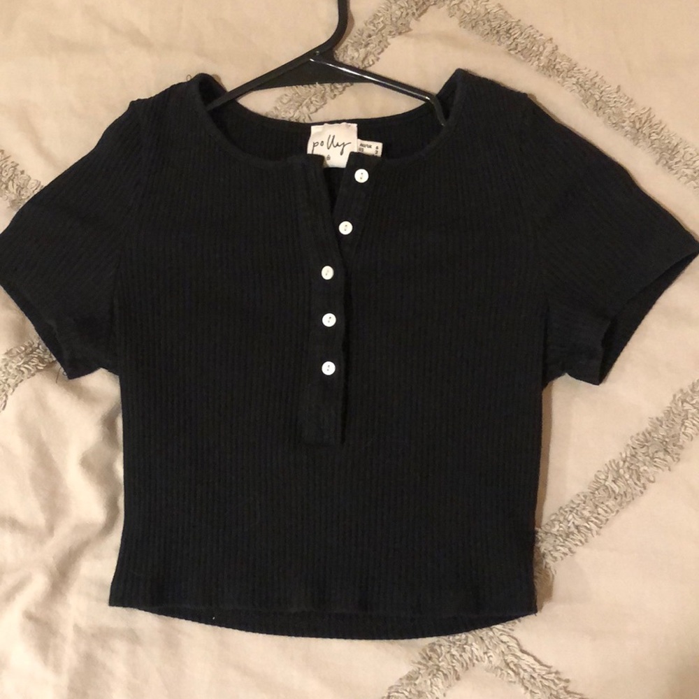 buttoned up crop